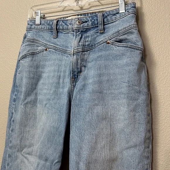 Abercrombie & Fitch High Rise 90s Relaxed Curve Love Jean - Picture 9 of 14